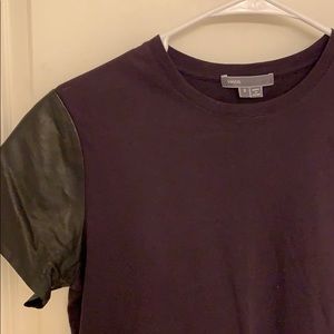 Vince T-shirt with leather sleeves